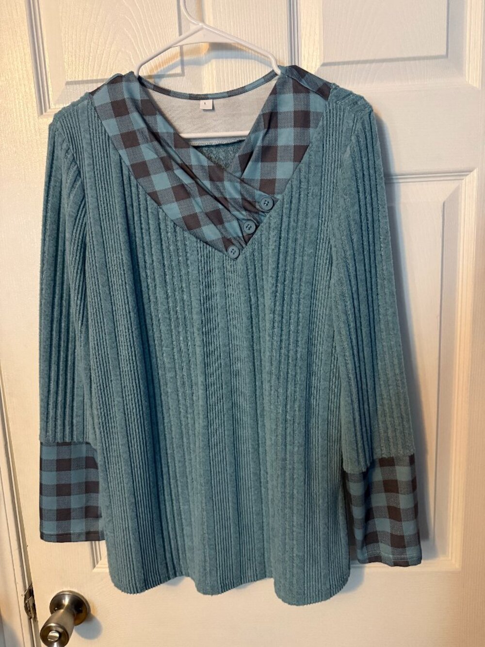 Teal Long sleave sweater with plaid collar size large